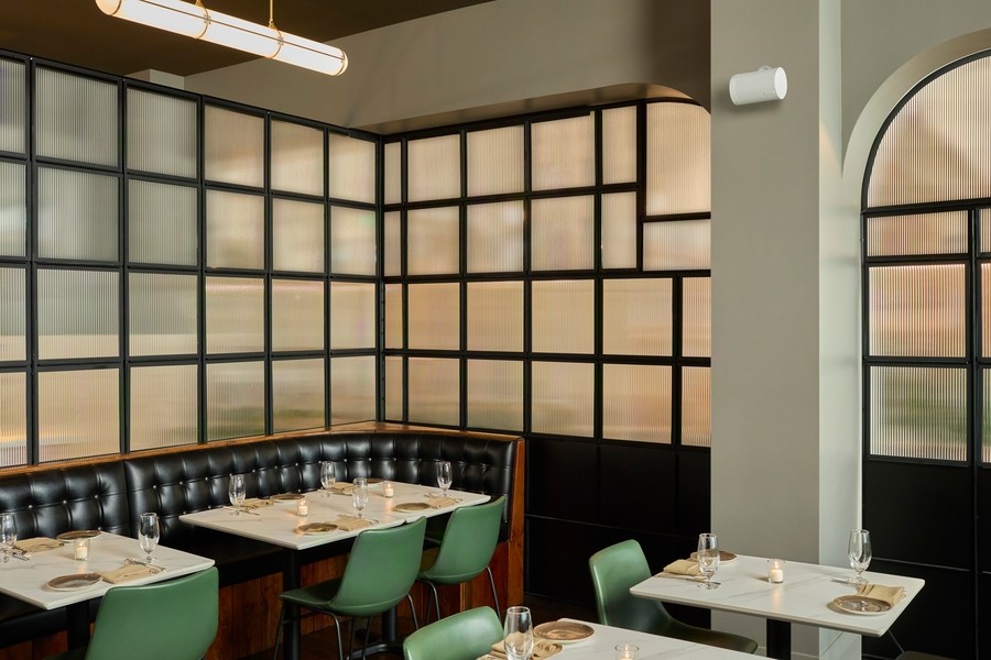 lighting-music-menus-why-cincinnati-restaurants-use-smart-automation