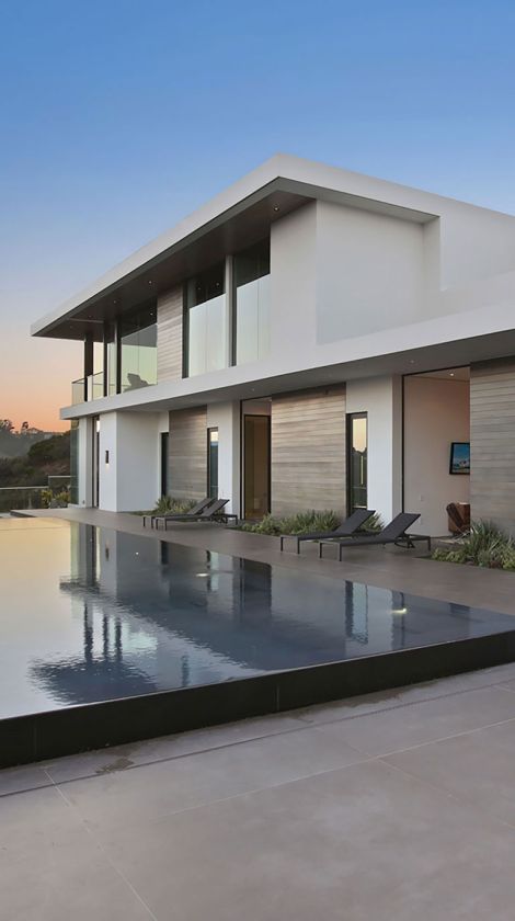 outdoor entertainment, home automation, Smart Home Automation Dayton OH, smart home, pool, mansion, luxury living